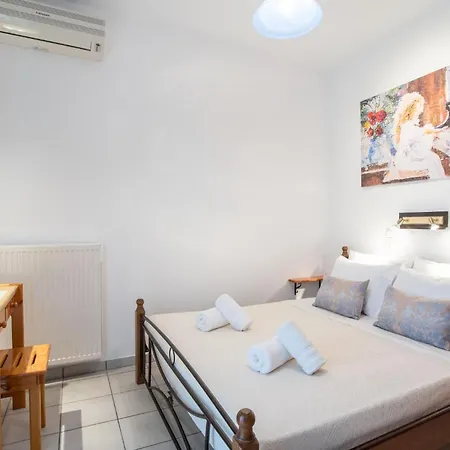 Three Bedroom 7-9 Adults First Floor
