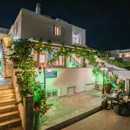 Three Bedroom 7-9 Adults First Floor Lejlighed Páros