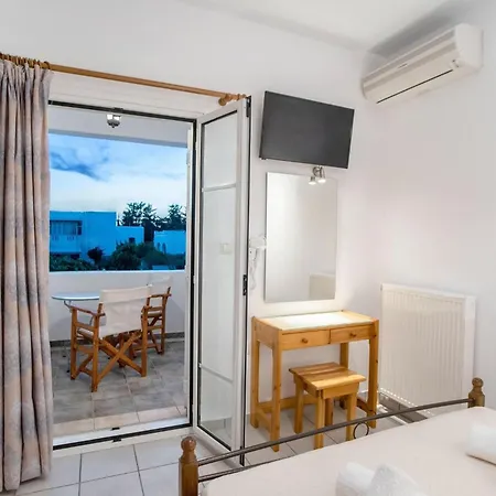 Three Bedroom 7-9 Adults First Floor * Páros