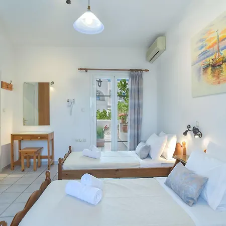 Three Bedroom 7-9 Adults First Floor Апартаменты *